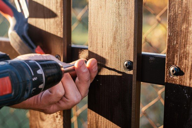 A professional drilling bolt on fence.